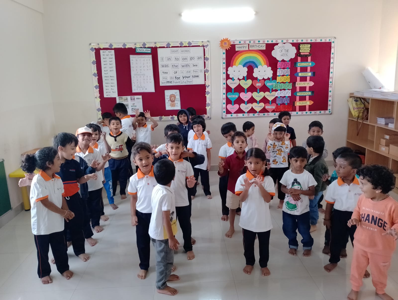 UKG reading and writing activity